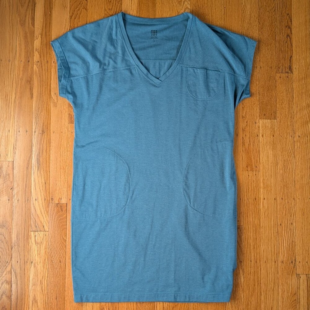 Title Nine Hiolani V Neck Dress